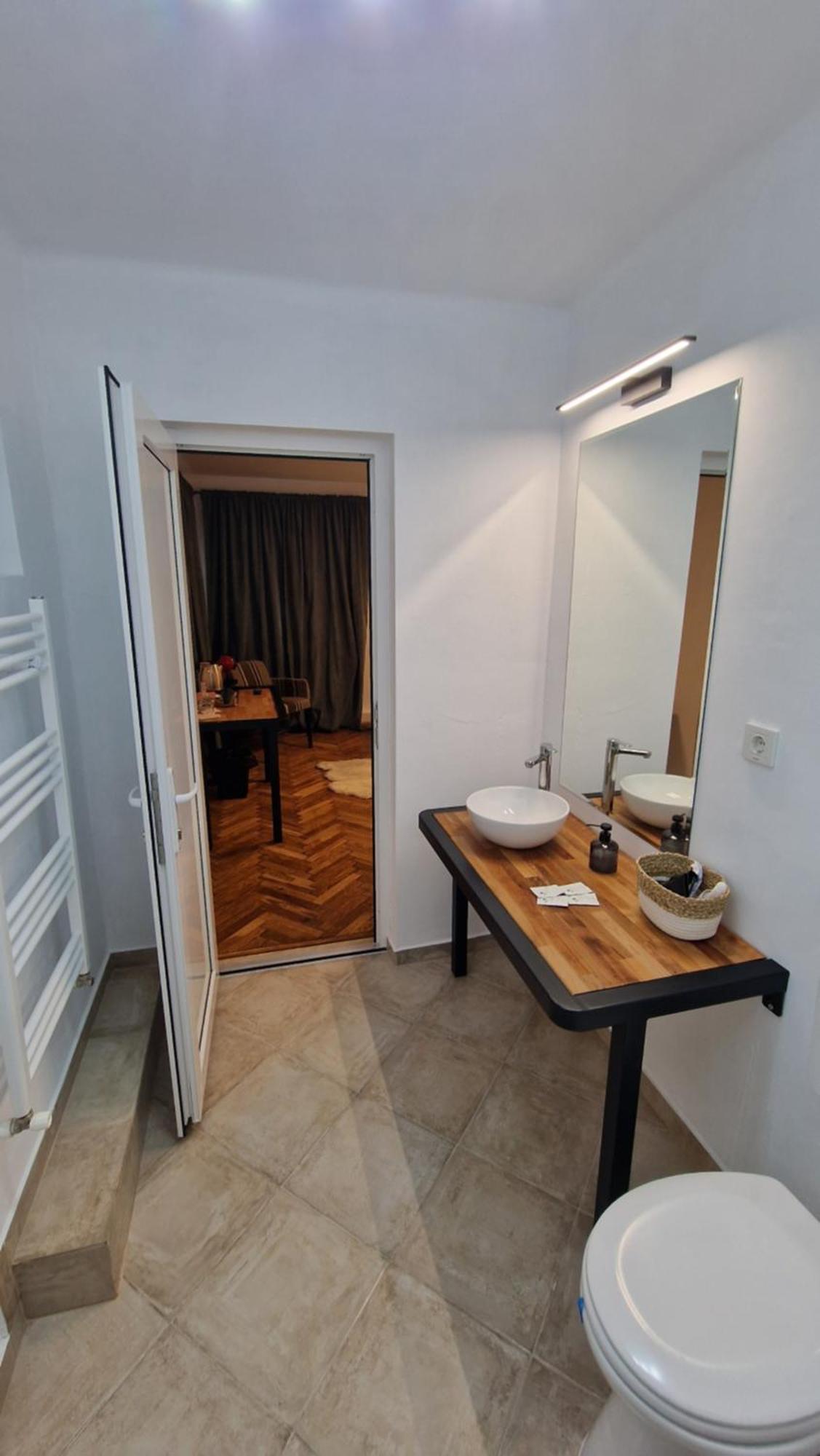 Dreamplace Airport & Therme 4 Apartment *