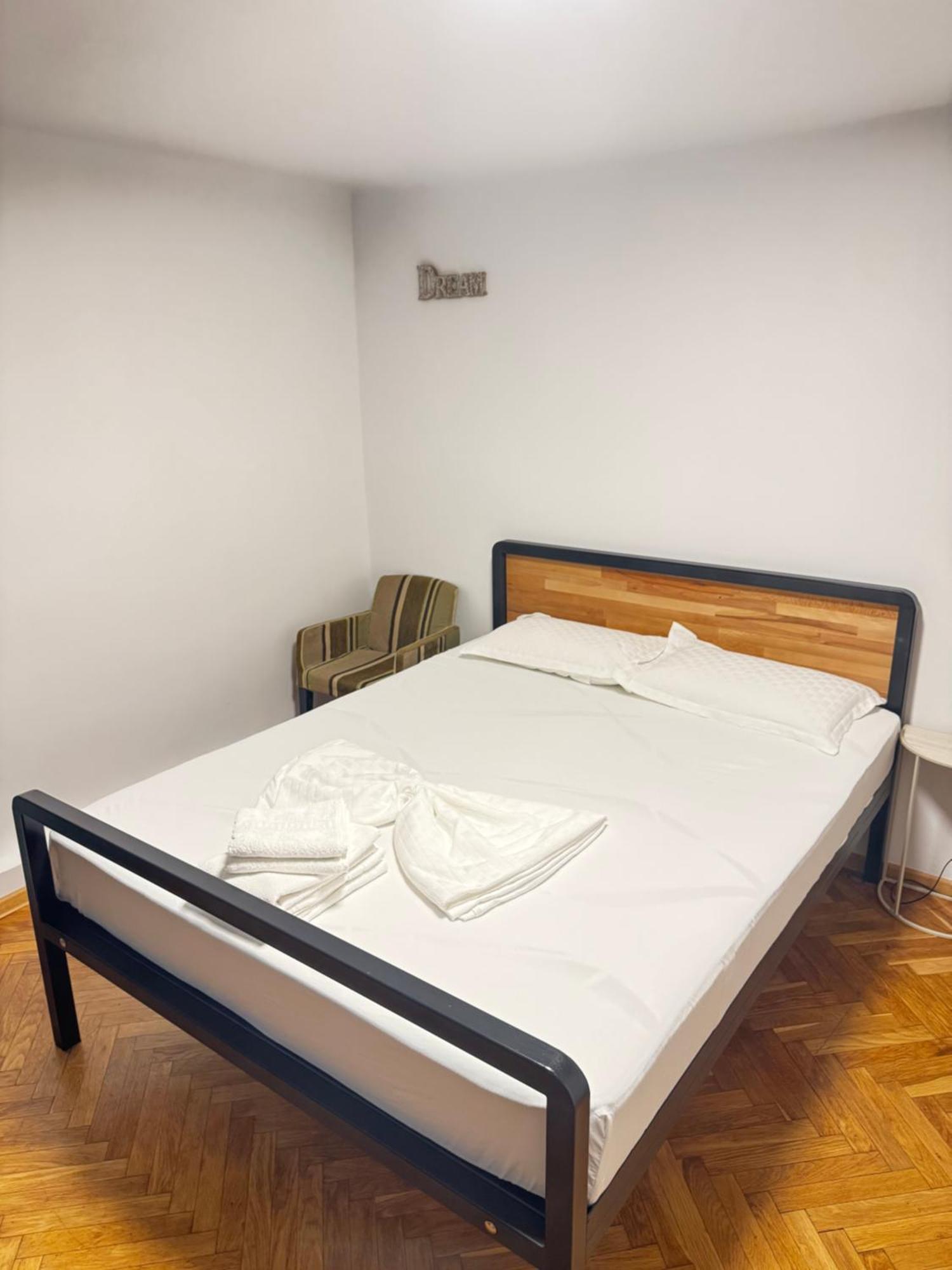 Dreamplace Airport & Therme 4